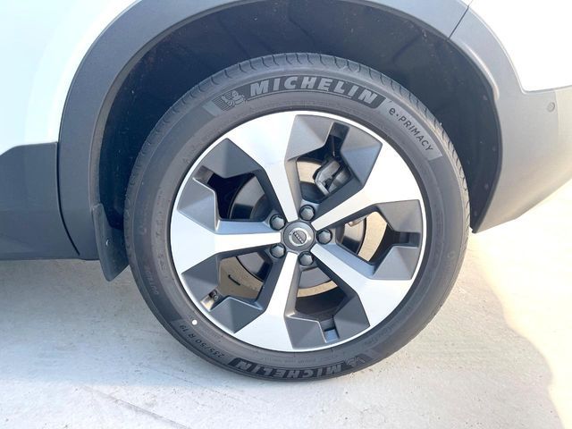 VOLVO XC40 2023 Image 31