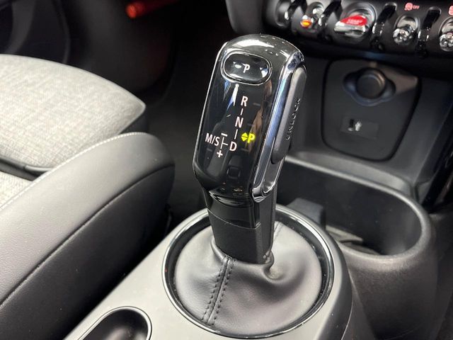 BMW MINI COOPER 5DOOR 2022 Image 31