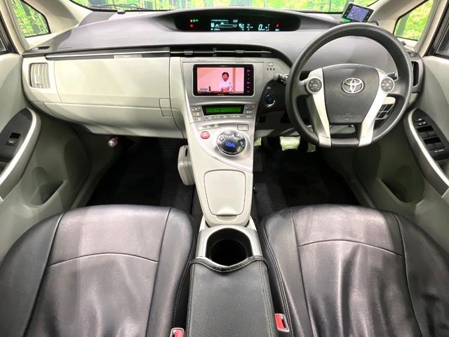 TOYOTA PRIUS 2014 Image 31