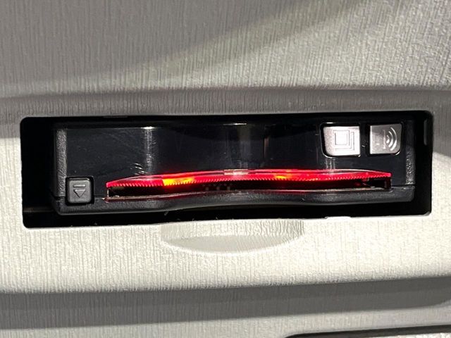 TOYOTA PRIUS 2014 Image 31