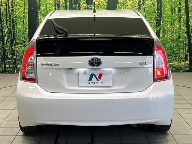 TOYOTA PRIUS 2014 Image 31