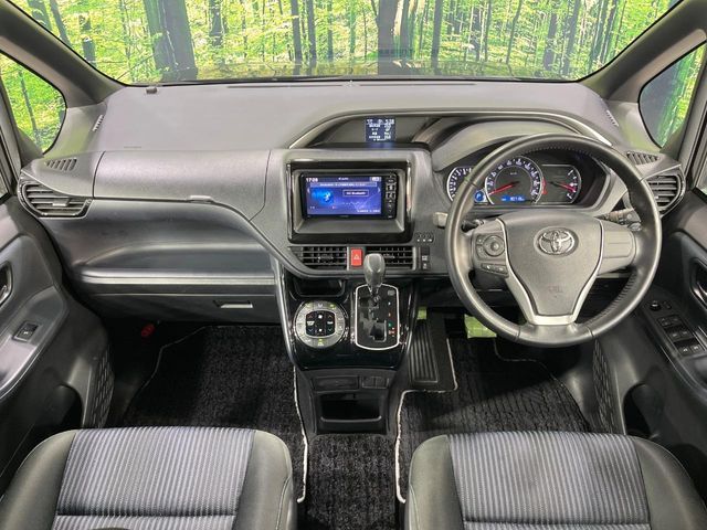 TOYOTA VOXY 2016 Image 31
