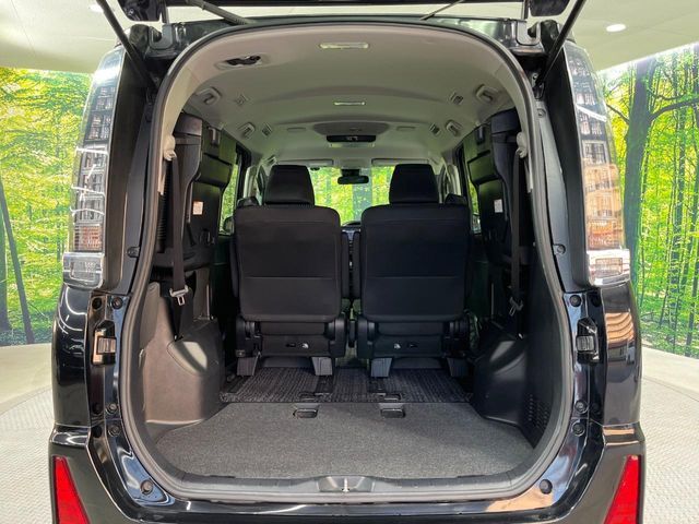 TOYOTA VOXY 2016 Image 31