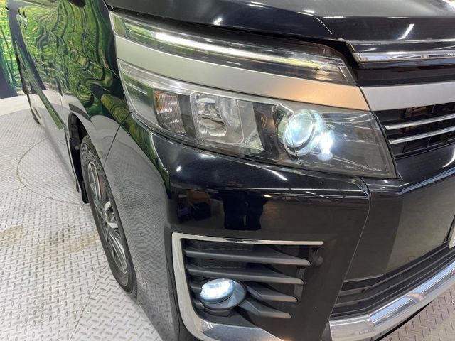TOYOTA VOXY 2016 Image 31