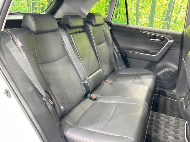 TOYOTA RAV4 HYBRID 4WD 2023 Image 31