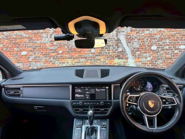 PORSCHE MACAN 2020 Image 31