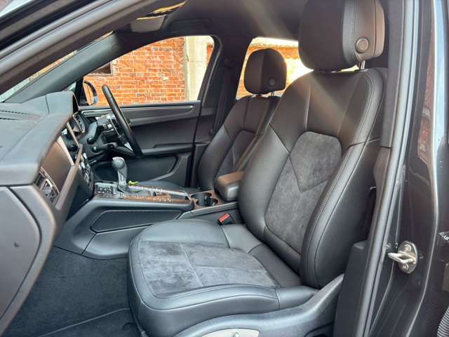 PORSCHE MACAN 2020 Image 31