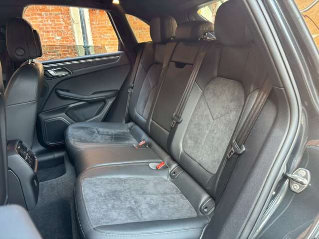 PORSCHE MACAN 2020 Image 31