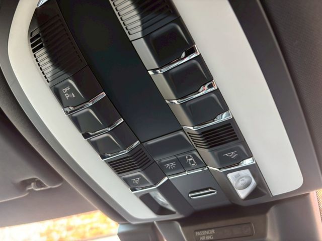 PORSCHE MACAN 2020 Image 31