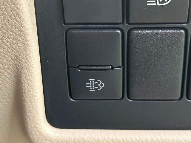 TOYOTA LANDCRUISER PRADO 2023 Image 31