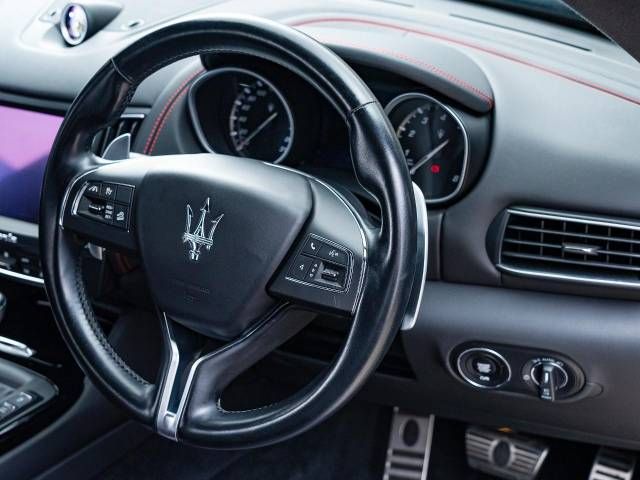 MASERATI LEVANTE 2019 Image 31