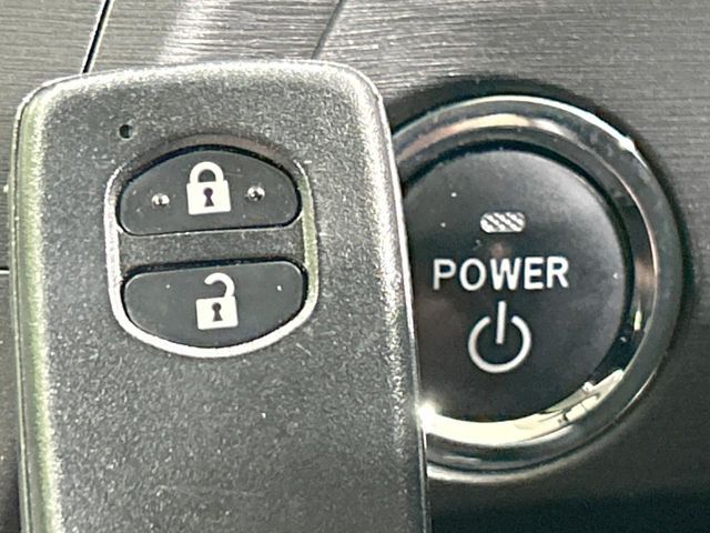 TOYOTA PRIUS 2011 Image 31
