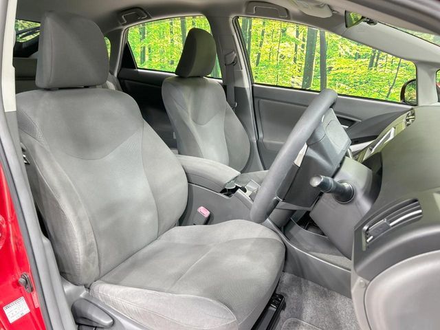 TOYOTA PRIUS 2011 Image 31