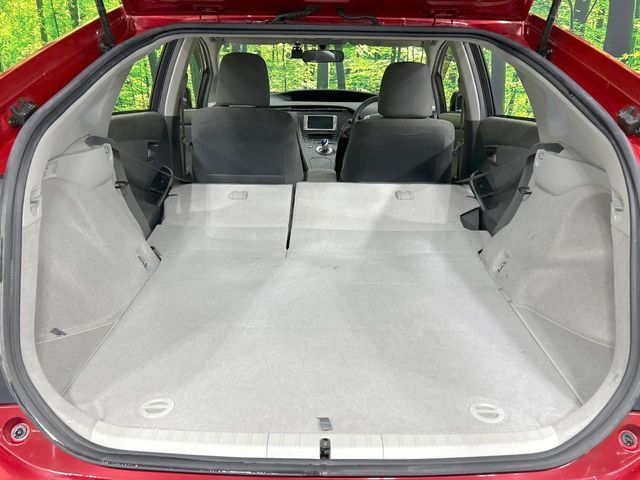 TOYOTA PRIUS 2011 Image 31