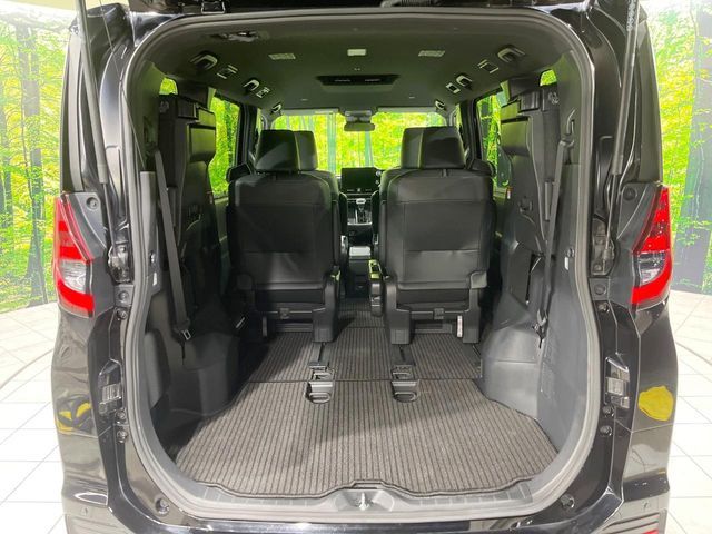 TOYOTA NOAH HYBRID 2023 Image 31