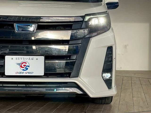 TOYOTA NOAH HYBRID 2018 Image 31