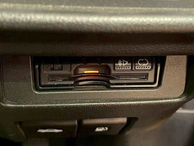 NISSAN JUKE 2016 Image 31