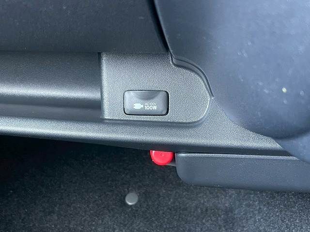 TOYOTA HIACE VAN 2WD 2026 Image 31