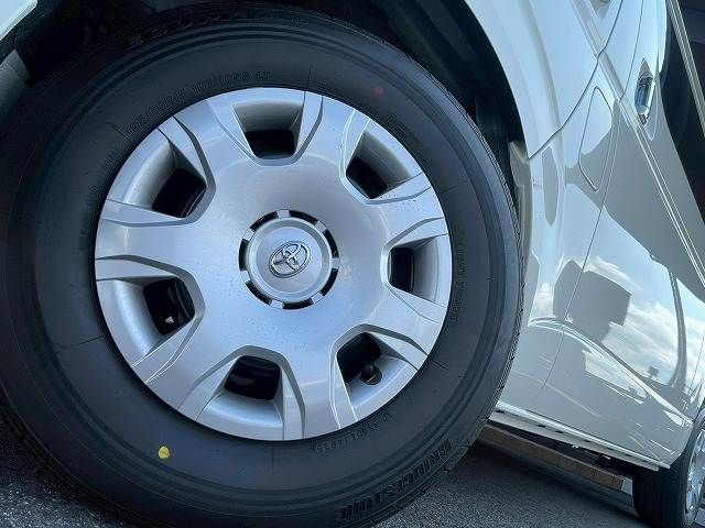 TOYOTA HIACE VAN 2WD 2026 Image 31