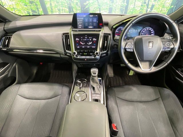 TOYOTA CROWN SEDAN HYBRID 2018 Image 31