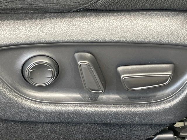 TOYOTA CROWN SEDAN HYBRID 2018 Image 31