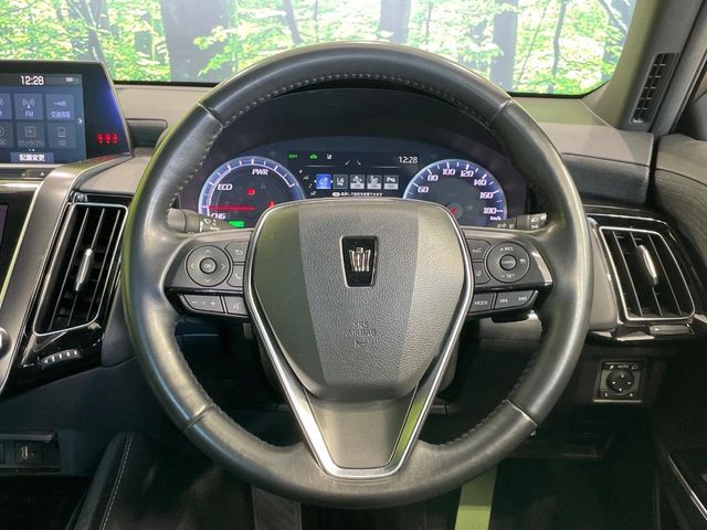 TOYOTA CROWN SEDAN HYBRID 2018 Image 31