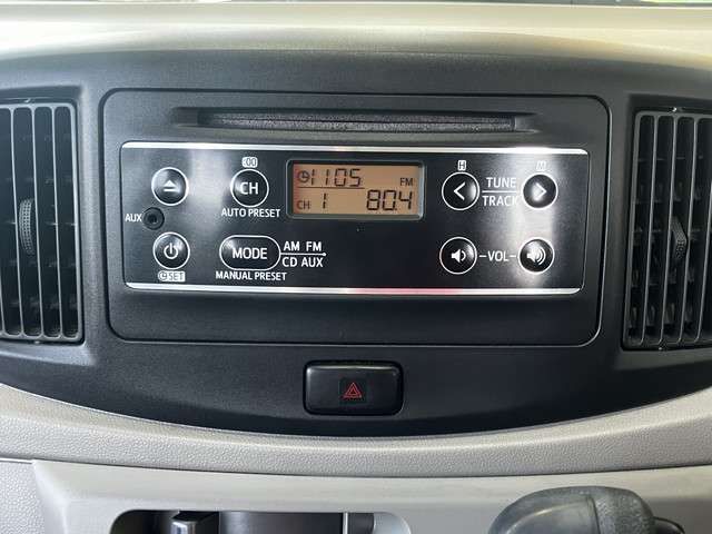 DAIHATSU MIRA E:S 4WD 2017 Image 31