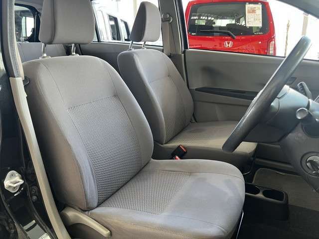 DAIHATSU MIRA E:S 4WD 2017 Image 31