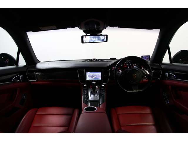 PORSCHE PANAMERA 2016 Image 31