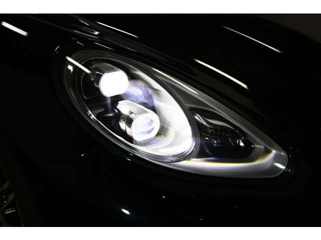 PORSCHE PANAMERA 2016 Image 31