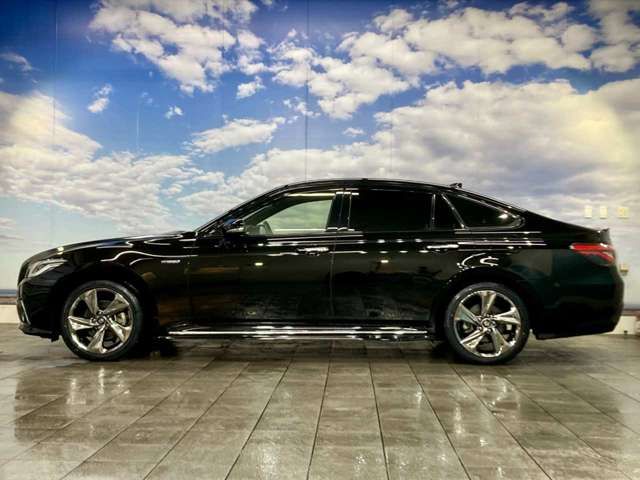 TOYOTA CROWN SEDAN HYBRID 4 2018 Image 31