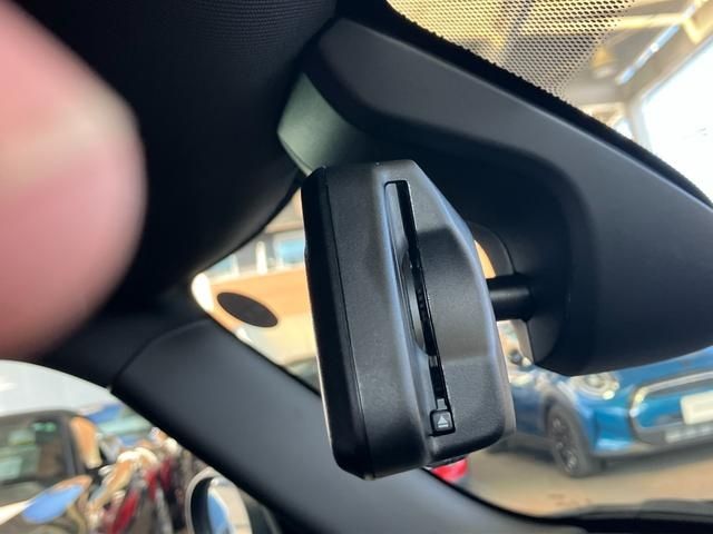 BMW MINI COOPER S 5DOOR 2021 Image 31