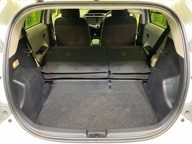 TOYOTA AQUA 2012 Image 31