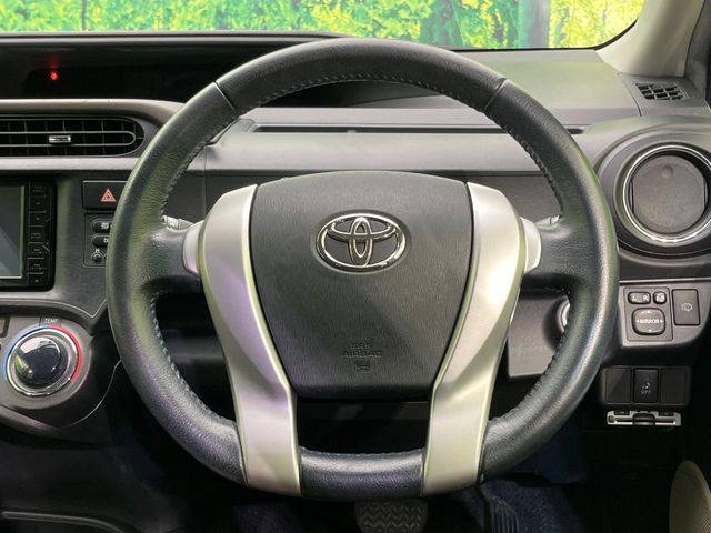 TOYOTA AQUA 2012 Image 31