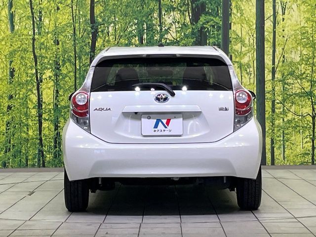 TOYOTA AQUA 2012 Image 31