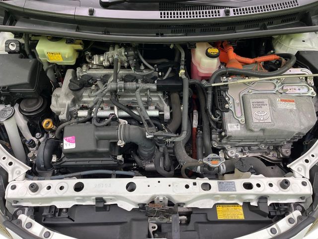 TOYOTA AQUA 2012 Image 31