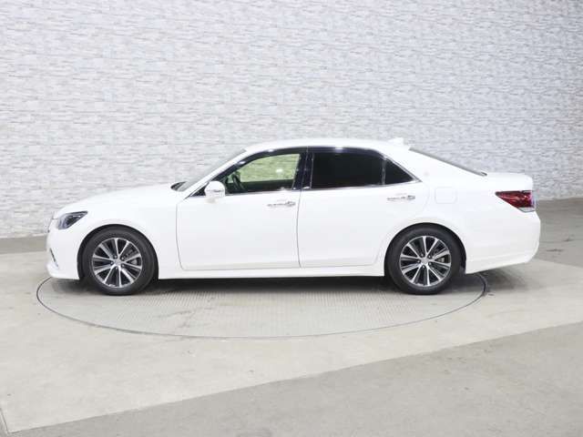 TOYOTA CROWN SEDAN 2016 Image 31