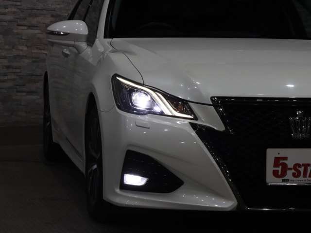 TOYOTA CROWN SEDAN 2016 Image 31