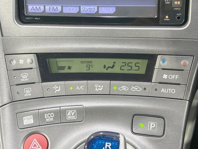 TOYOTA PRIUS 2012 Image 31