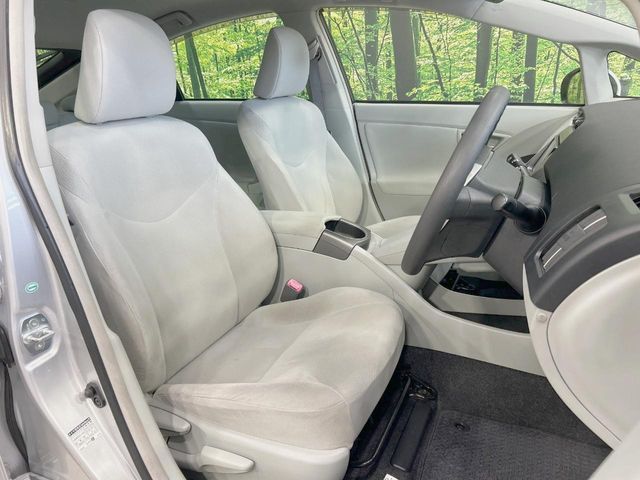 TOYOTA PRIUS 2012 Image 31