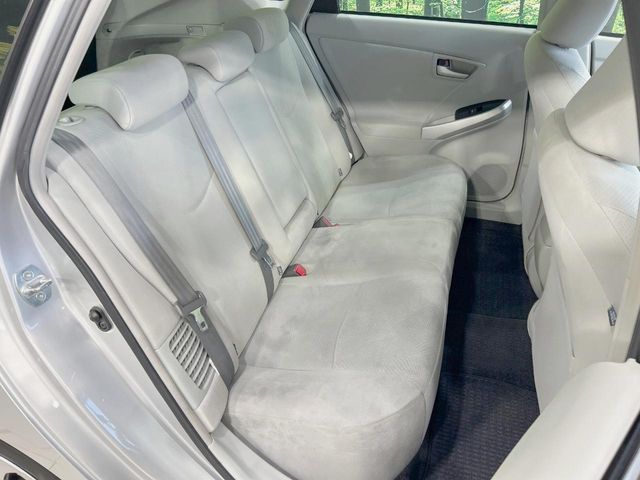 TOYOTA PRIUS 2012 Image 31