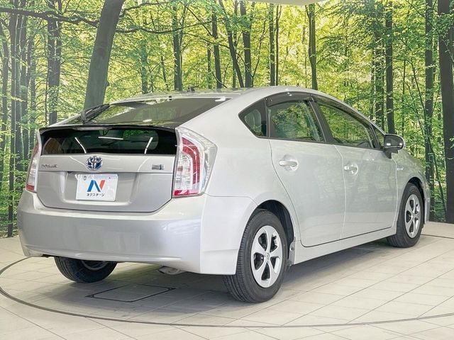 TOYOTA PRIUS 2012 Image 31