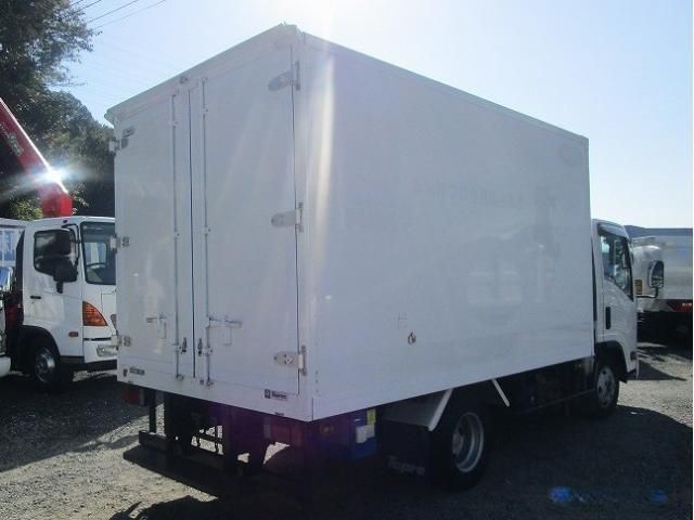 ISUZU ELF 2013 Image 31