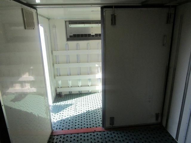 ISUZU ELF 2013 Image 31