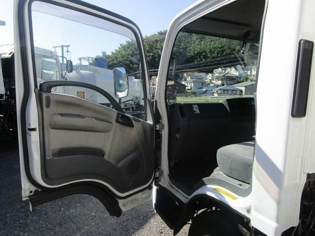 ISUZU ELF 2013 Image 31