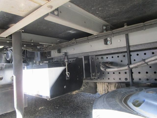 ISUZU ELF 2013 Image 31