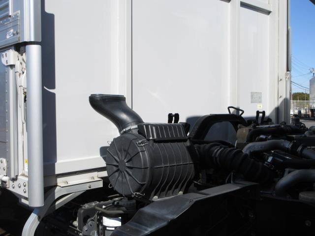 ISUZU FORWARD 2018 Image 31