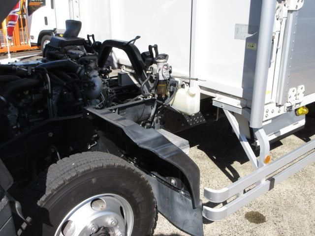 ISUZU FORWARD 2018 Image 31