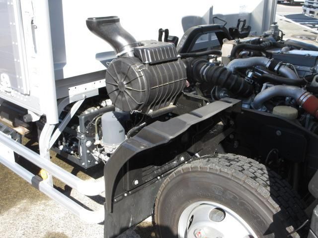 ISUZU FORWARD 2023 Image 31