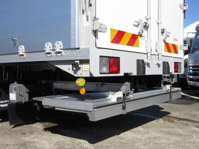 ISUZU FORWARD 2023 Image 31